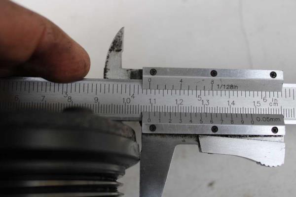 COMPRESSEUR DE CLIMATISATION FORD - Vue 2